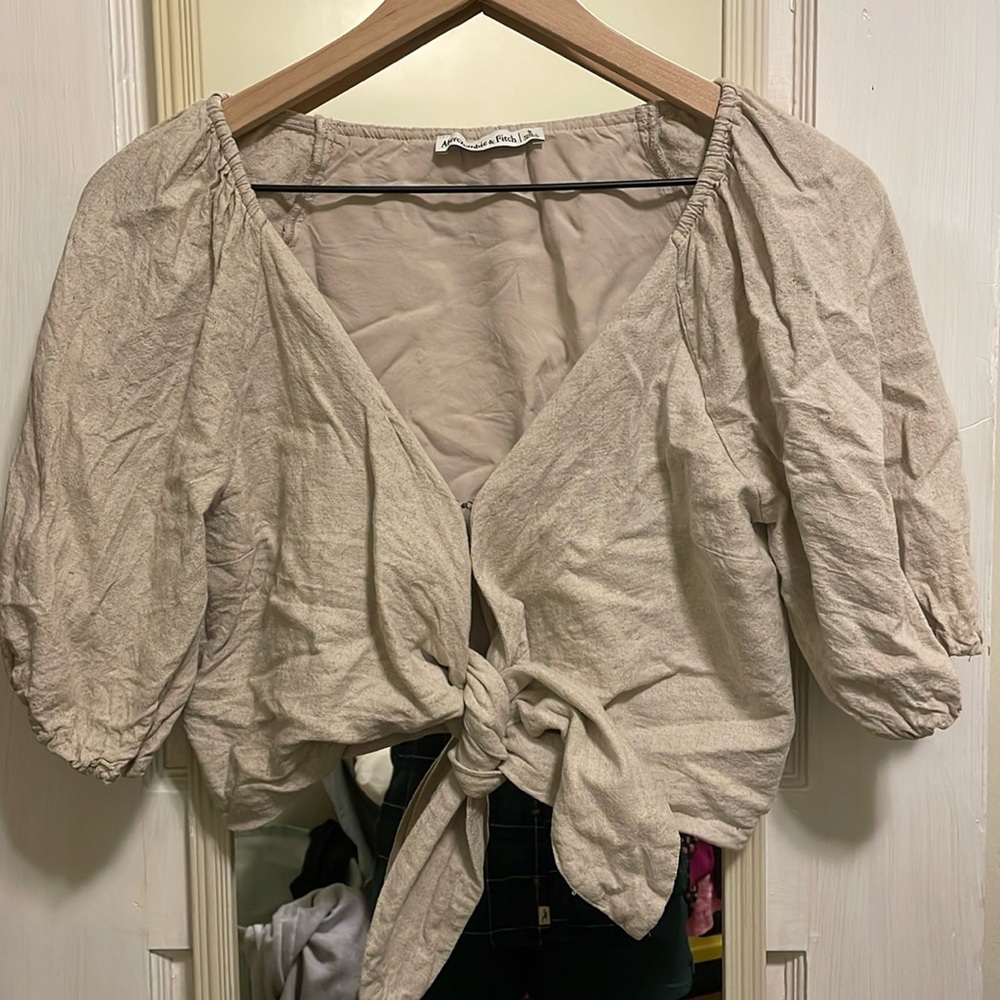 Abercrombie tie-front crop top